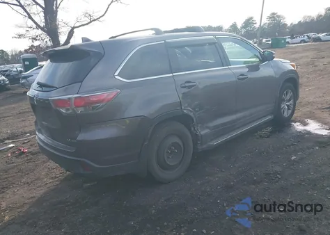 2015 Toyota Highlander Le Plus V6 из США, поврежденный, VIN 5TDBKRFH1FS198128